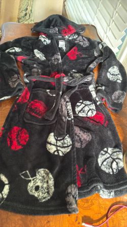 Hooded bathrobe
