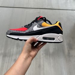 W air max 90 SE size 8 brand new with the box $55