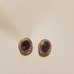 18 karat gold  Amethyst  And diamond earring 5/8" round