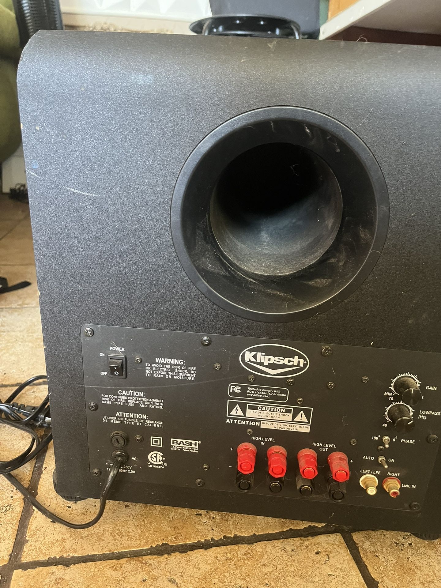 Klipsch Subwoofer 120 Watts Sub 10  120v