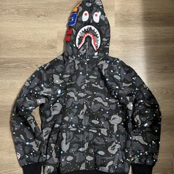 BLACK BAPE HOODIE 