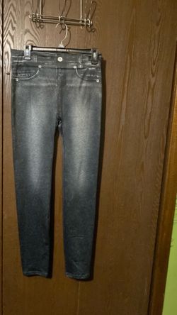 Women’s leggings small