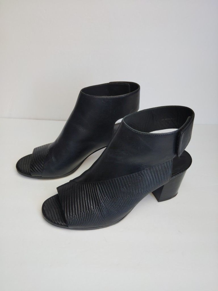 Vince Julianna Women's Black Leather Ankle Strap Open Toe Block Heel Size 8