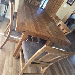 Dinning Table With 6 Chairs And Buffet Table 