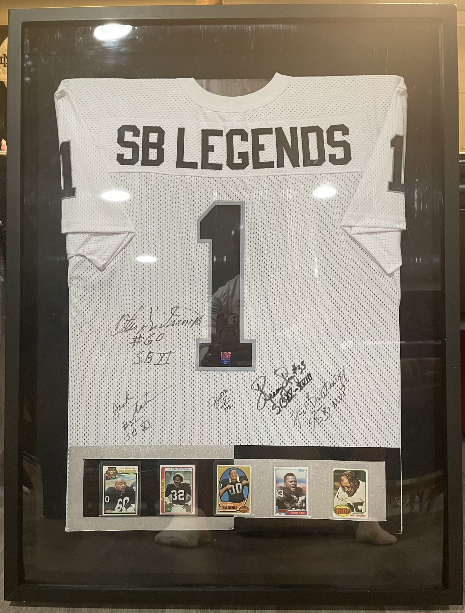 Raider Fan- Ultimate Framed SB Legands