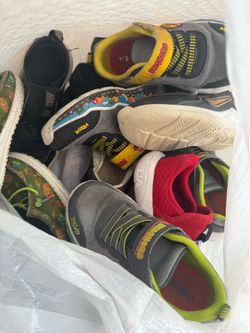 Boys shoes