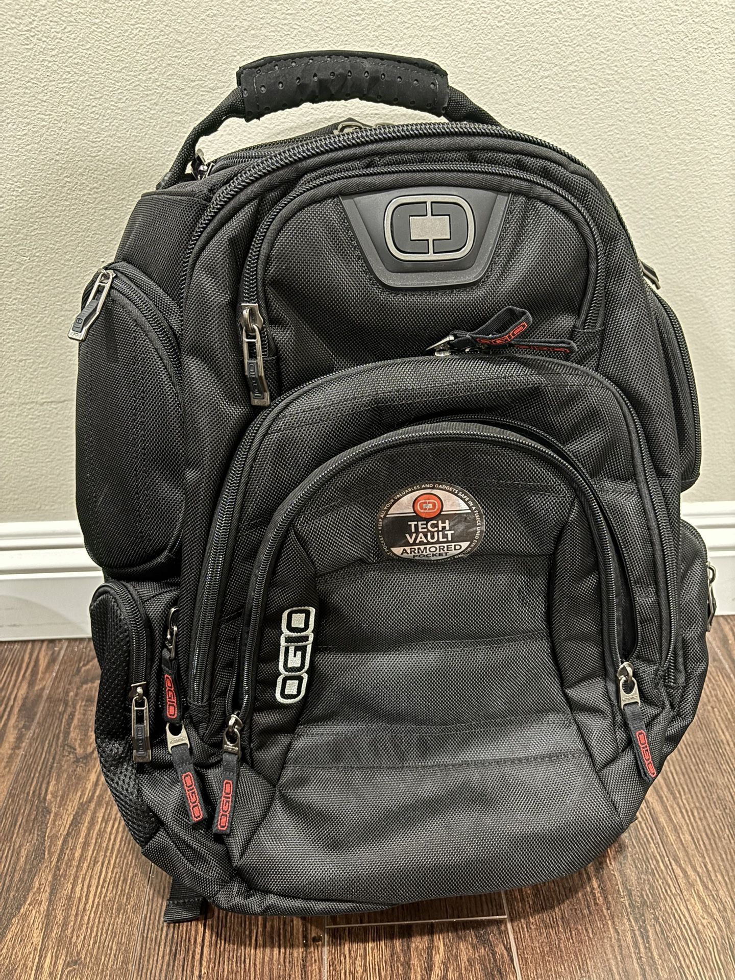 OGIO Gambit Day BackPack, Large, Black Laptop Sunglasses