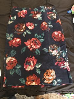 Merona size 2 black pink floral pencil skirt