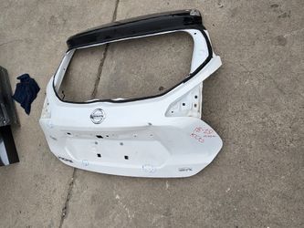 Nissan kicks tailgate Oem