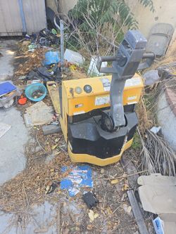 Big Joe Electric Pallet Jack 4000 Lbs Capacity