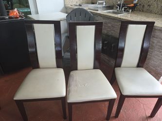 FREE!!! Table and 3 chairs