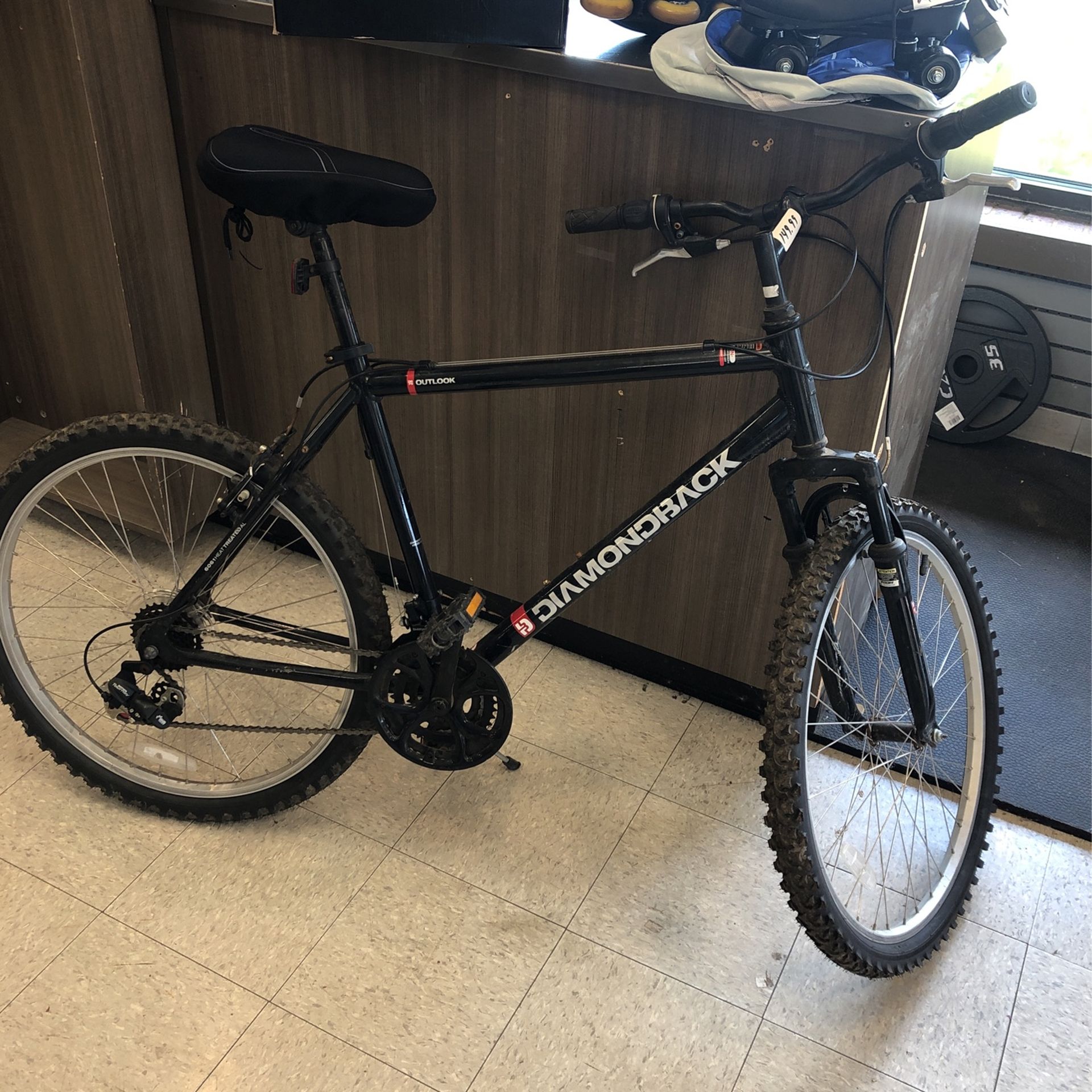 Diamondback Outlook DB78 Mountain Bike New Tires for Sale in Crestwood IL OfferUp