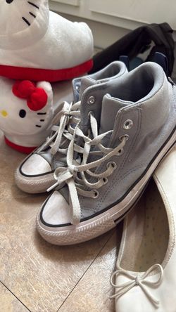 Converse size 4