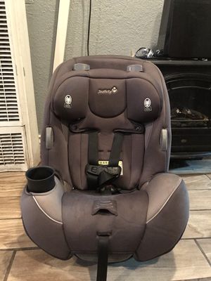 Photo Safety 1st convertible car seat