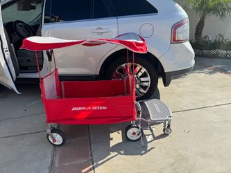 Radio flyer wagon with trailer
