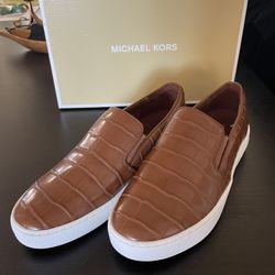 NEW Michael Kors Croc Slip on Flats, Size 6 