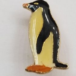 Pin Small Enameled Penguin 