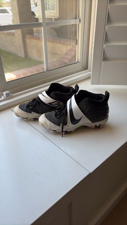 Football cleats