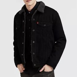Levi’s Sherpa Jacket New Size S-M