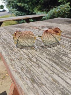 Cartier frames $60 
Ray ban $55
Hmu💥💯💯🔥