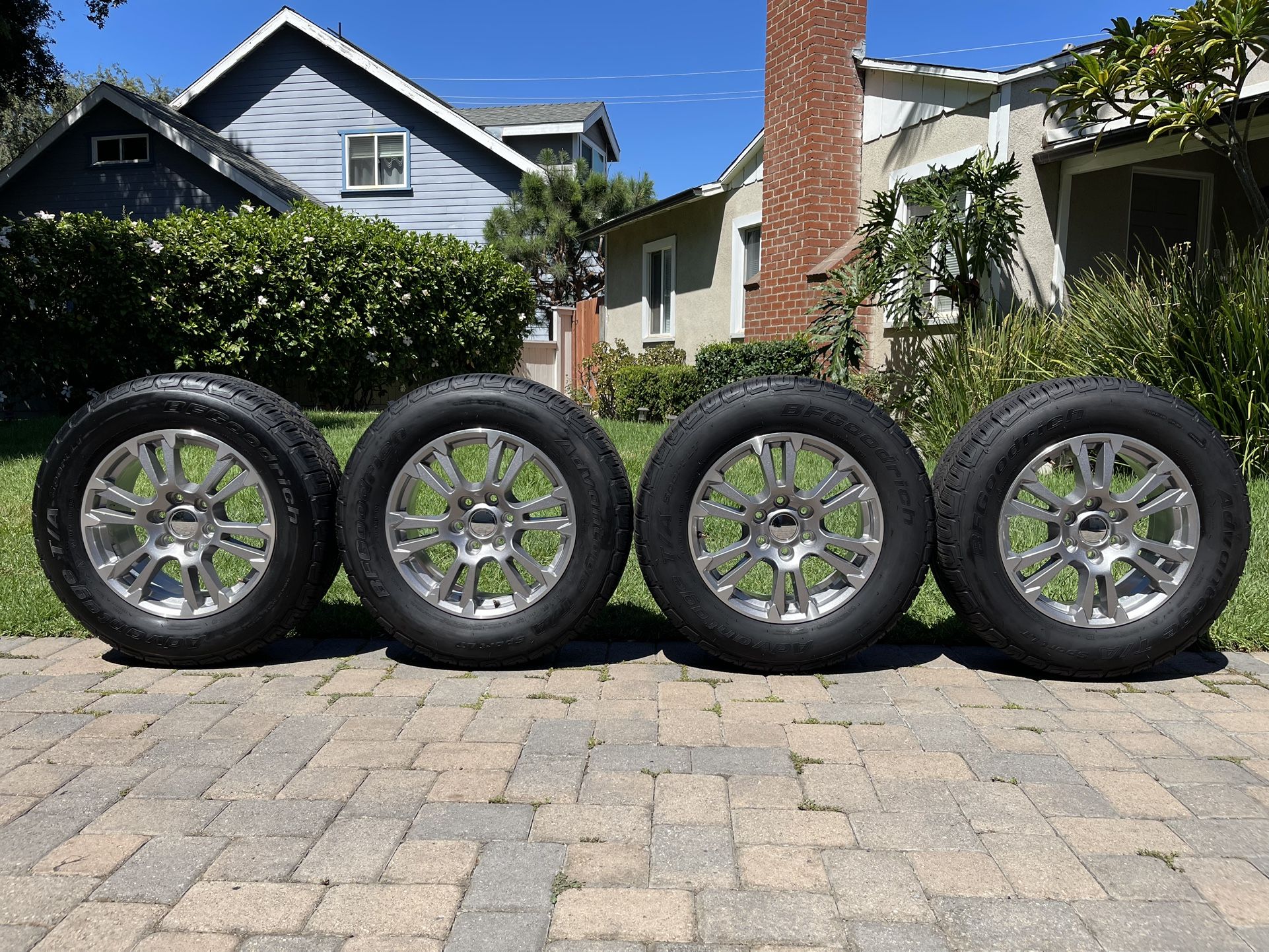6 Lug Nut Rims/ Rines De 6 birlos (6x135) size TIRES LIKE NEW- LLANTAS COMO NUEVAS