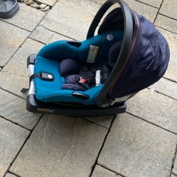 Evenflo Gold Sensor Safe Car seat With Base 