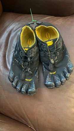Vibram FiveFingers Toe Shoes size 10