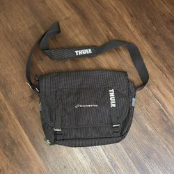 Thule Black messenger Bag