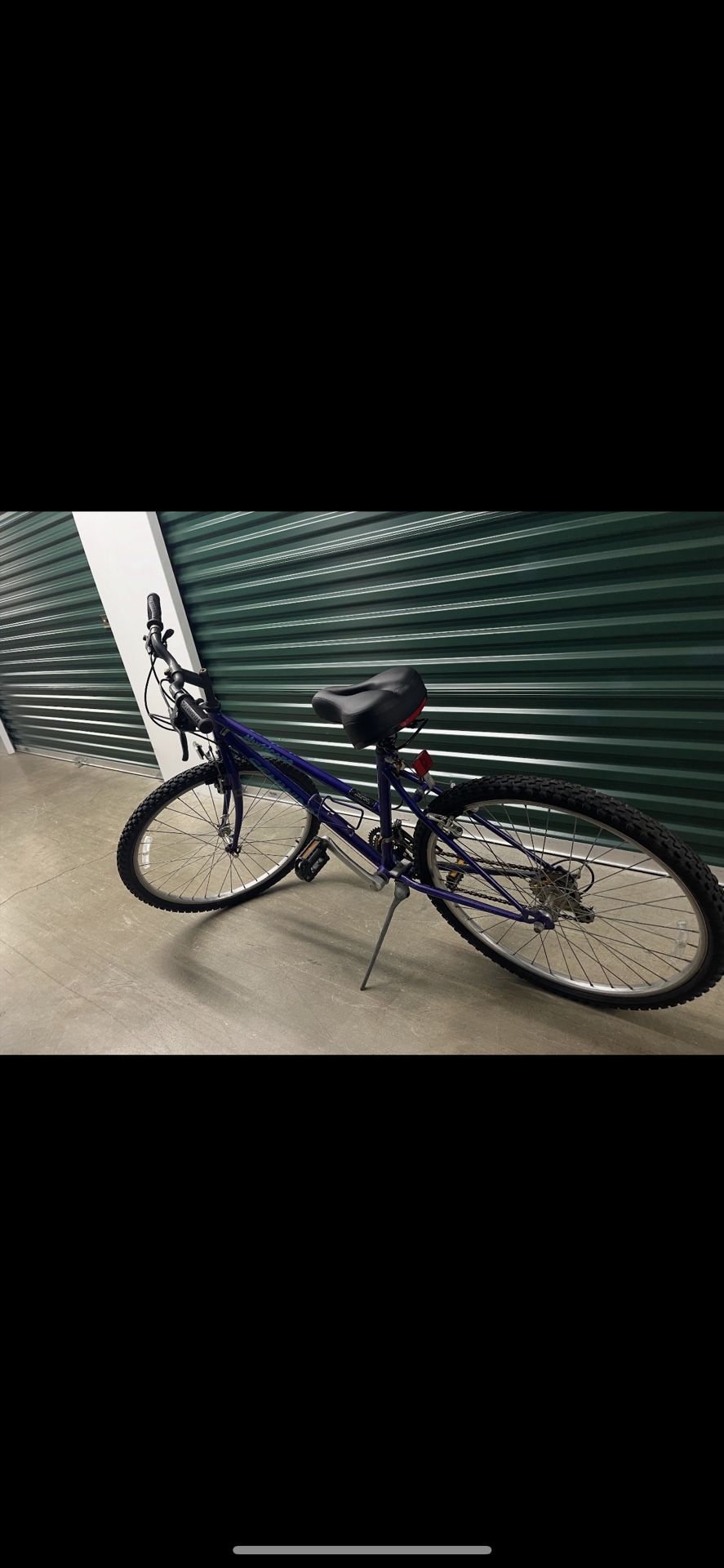 Schwinn Hurricane purple color unisex men / women adults mountain bike, bicycle, cruiser