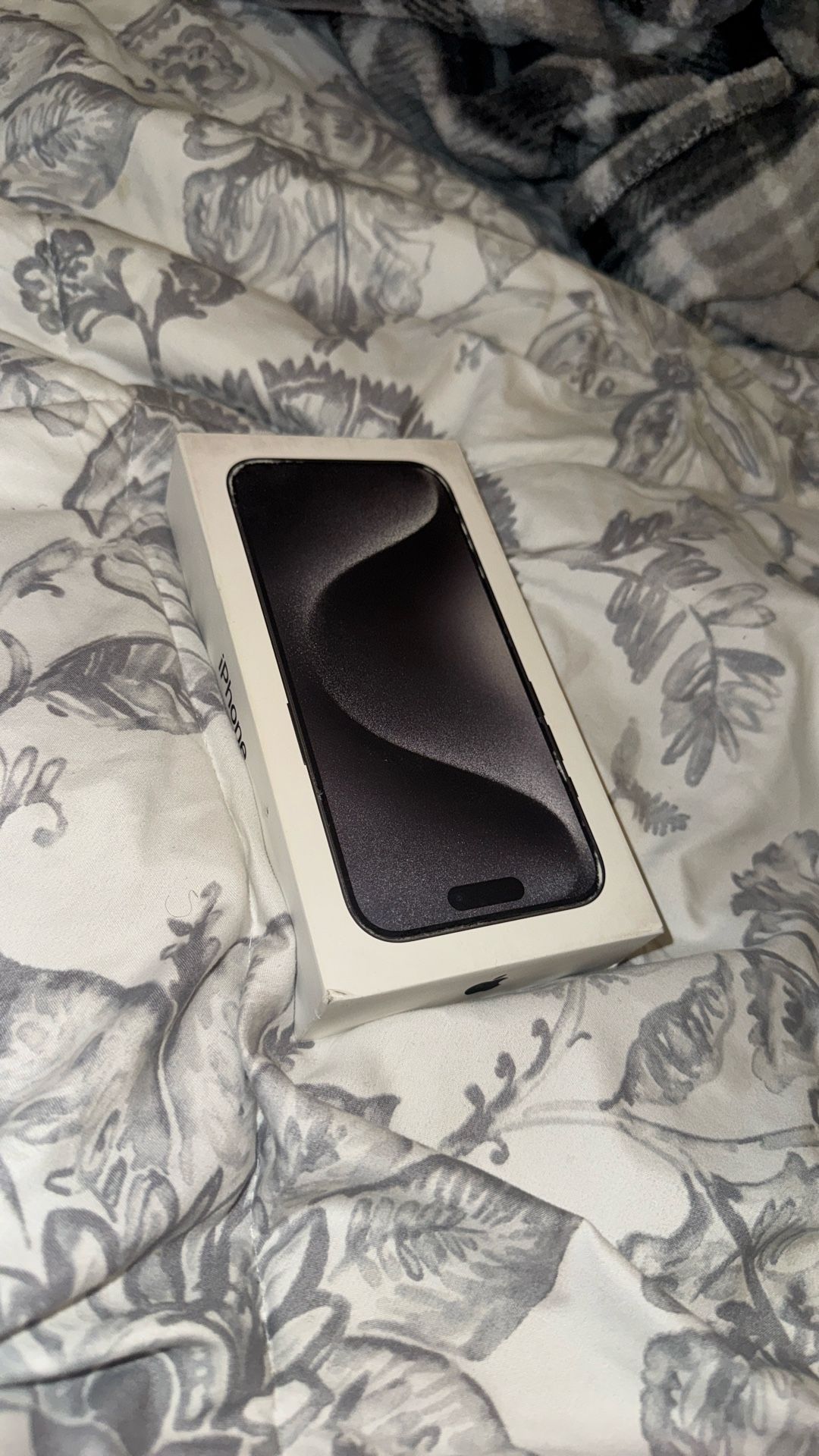 Iphone 15 Pro LOCKED (At&t)