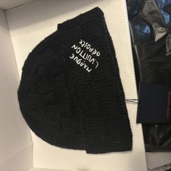 L V Beanie Black 