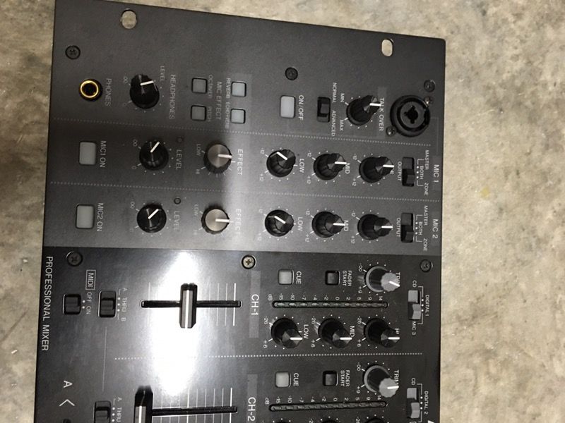 Pioneer DJM 5000