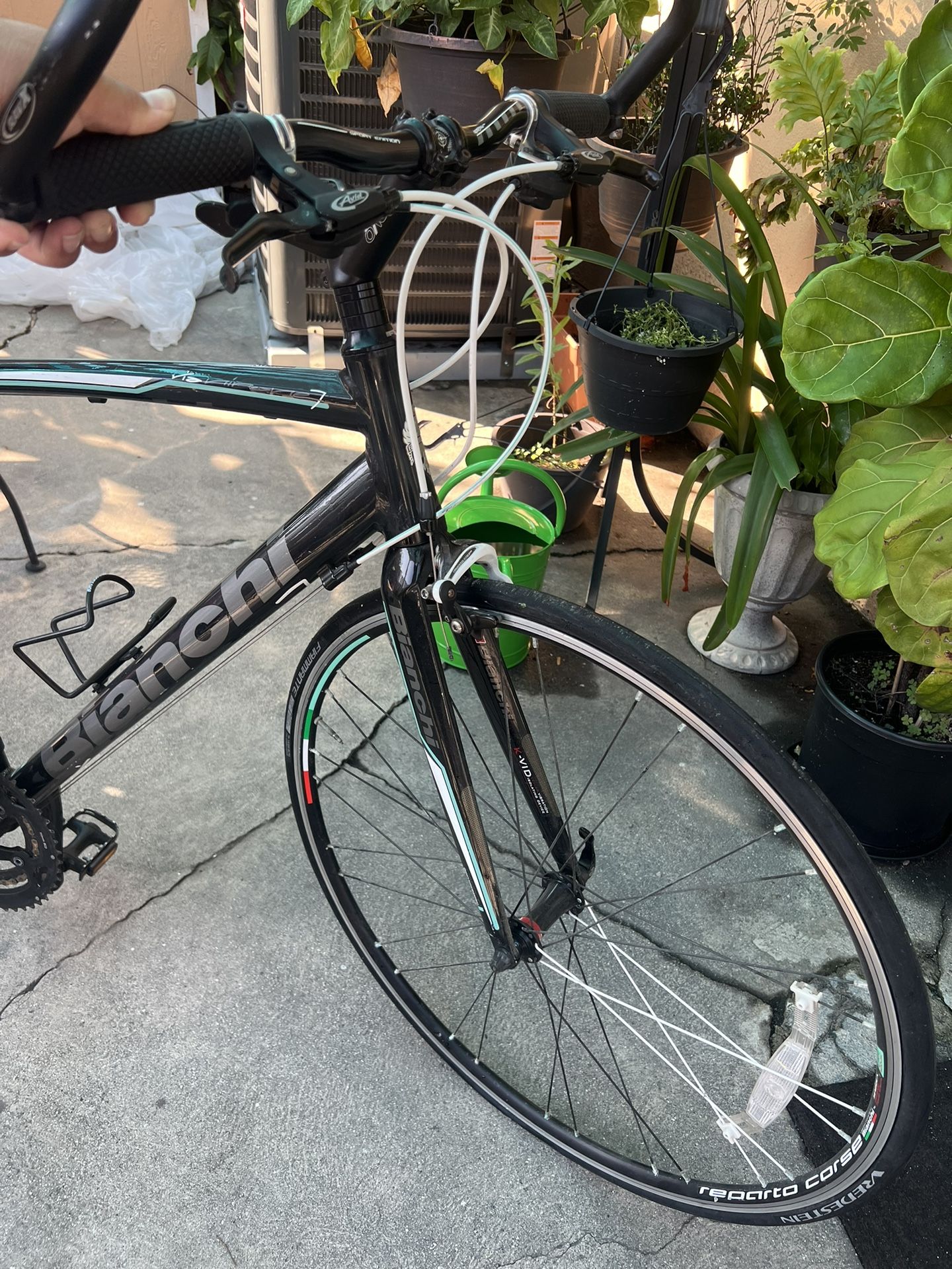 Bianchi Via Nirone Road Bike Lightweight Aluminum Frame 1000$