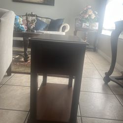 Wood End Table / Nightstand with Drawer & Pull-Out Drink Shelf 