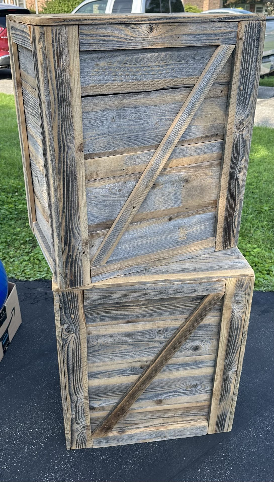 handmade wooden end tables/pillar.