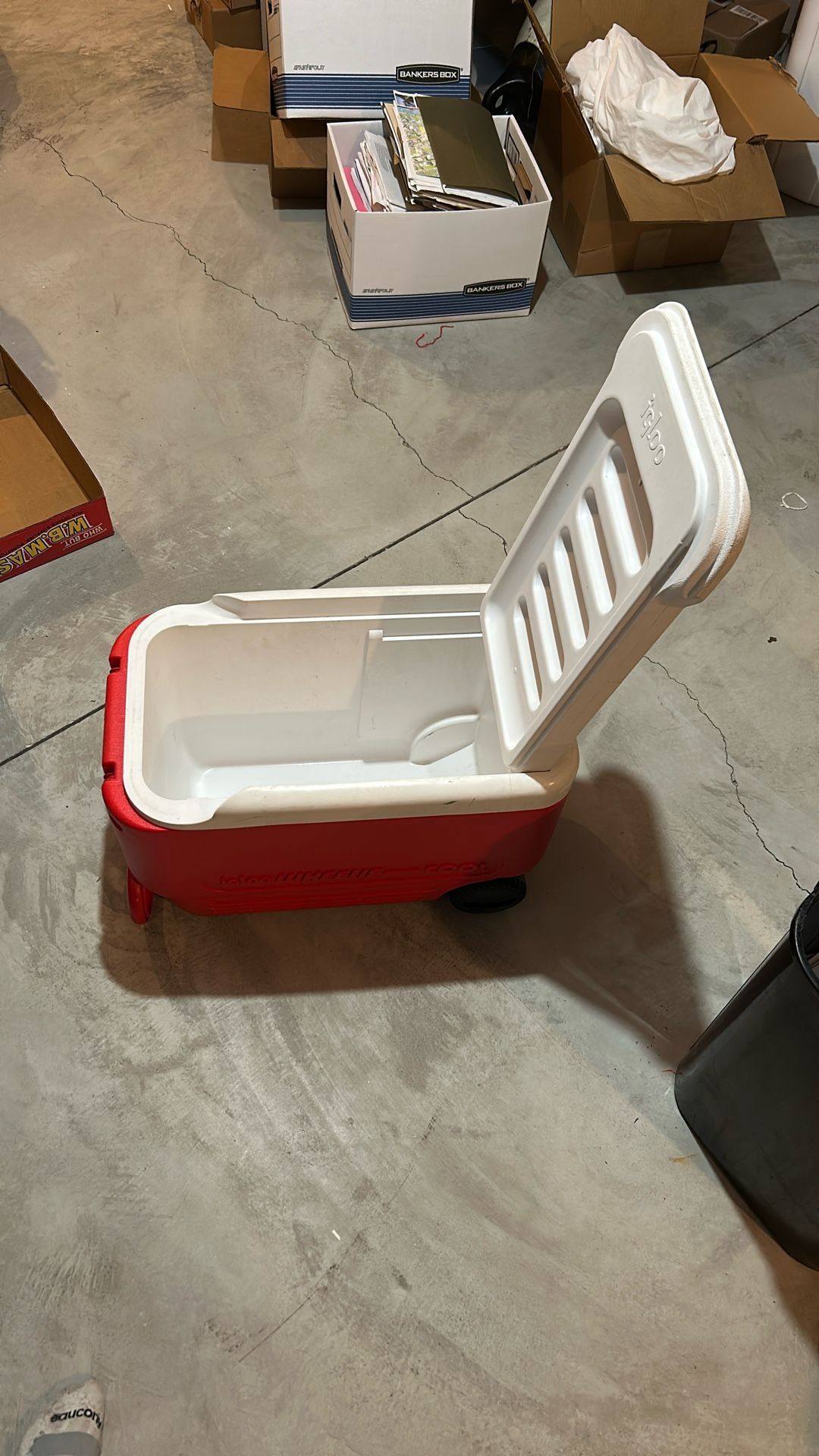 Igloo Wheelie Cool 38-Quart Cooler