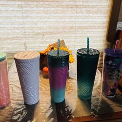 Starbucks Cups 