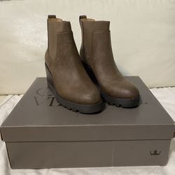 Crown Vintage Dark Brown Ankle Boots 
