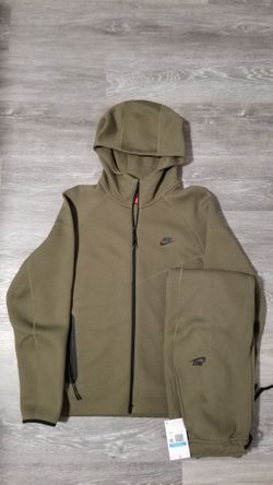 Mens Nike Tech Fleece Zip Up Hoodie And Joggers Size L/M