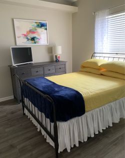 Pottery Barn Wrought Iron Full size Bed