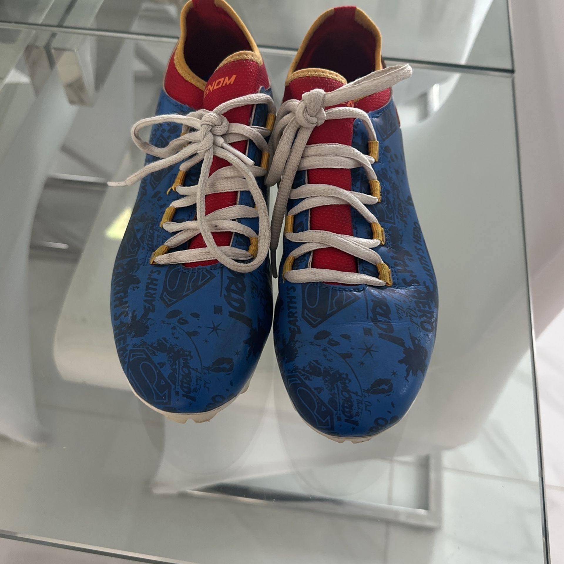 SUPERMAN FOOTBALL CLEATS - VELOCITY 2.0 BY PHENOM ELITE