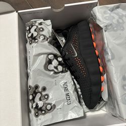 Nike Mind 002 'Black Hyper’ size 9M