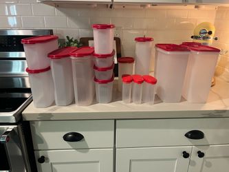 Tupperware set- 15 piece