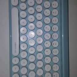 Ubotie Bluetooth keyboard