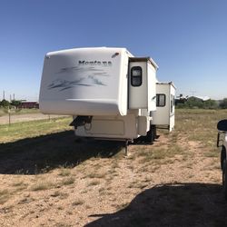 2002 Montana 32 Foot Fifth Wheel