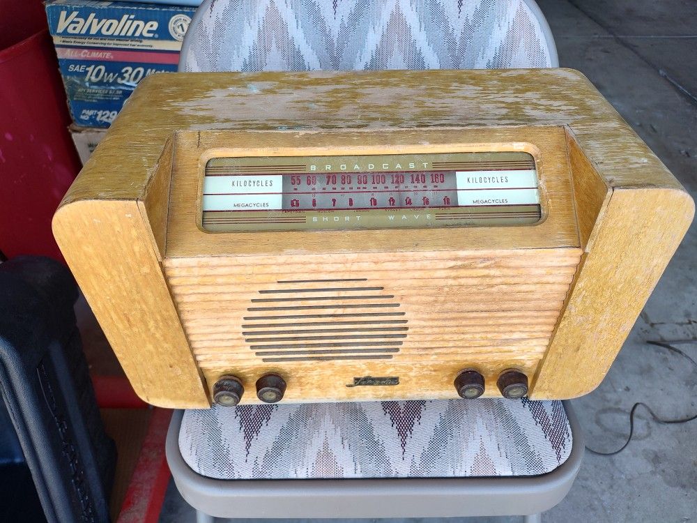 Vintage Shortwave Radio