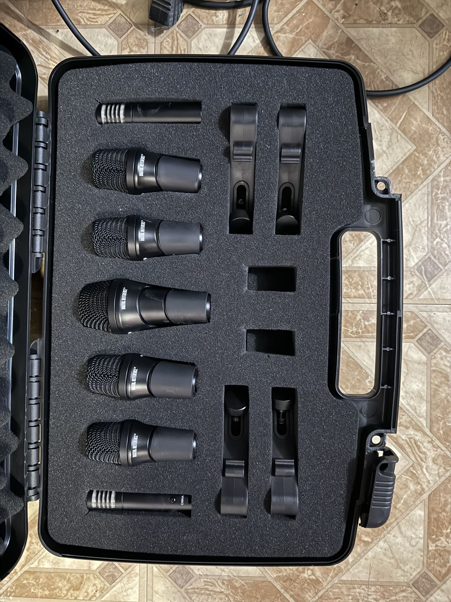 digital reference drum mics + case