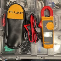 Fluke 323 TrueRMS Clamp Meter