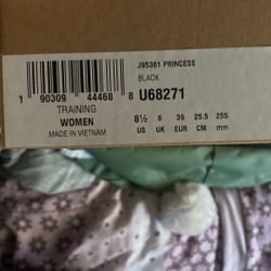 Reebok Black Classics