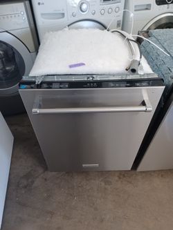 KITCHEN AID STAINLESS STEEL DISHWASHER